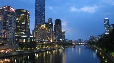 Melbourne by night 5
