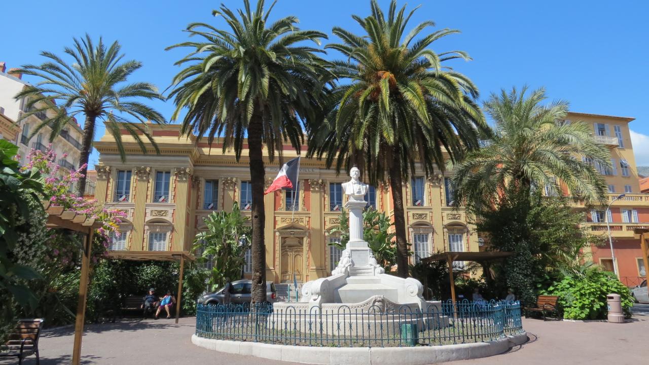 MENTON  