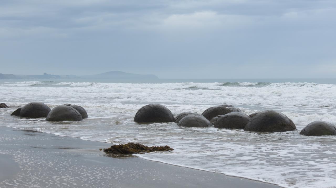 Moeraki Boulders 