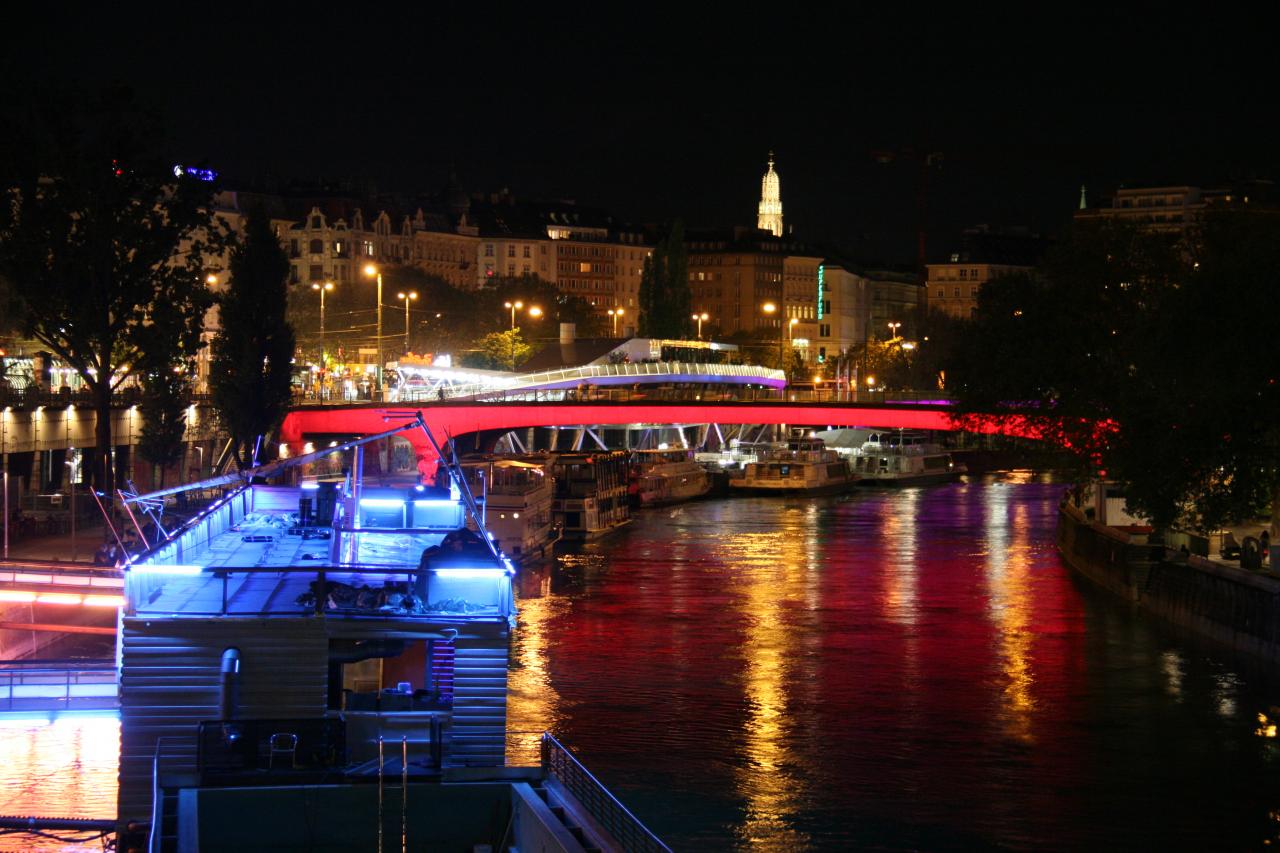VIENNE  